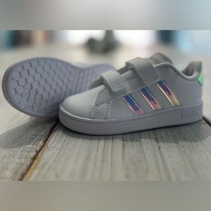 New 9K Toddler Kid Adidas Grand Court
White 'Iridescent' Sneakers Shoes FW1276